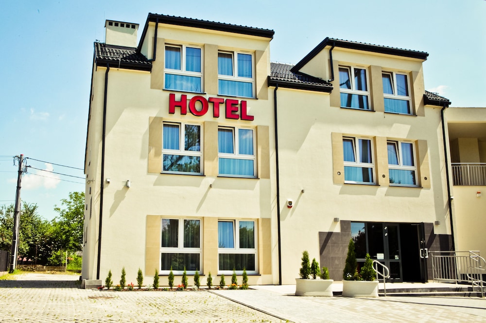 

Milano - Nowy Dwór Mazowiecki - Hotel Sokołowska Airport Modlin