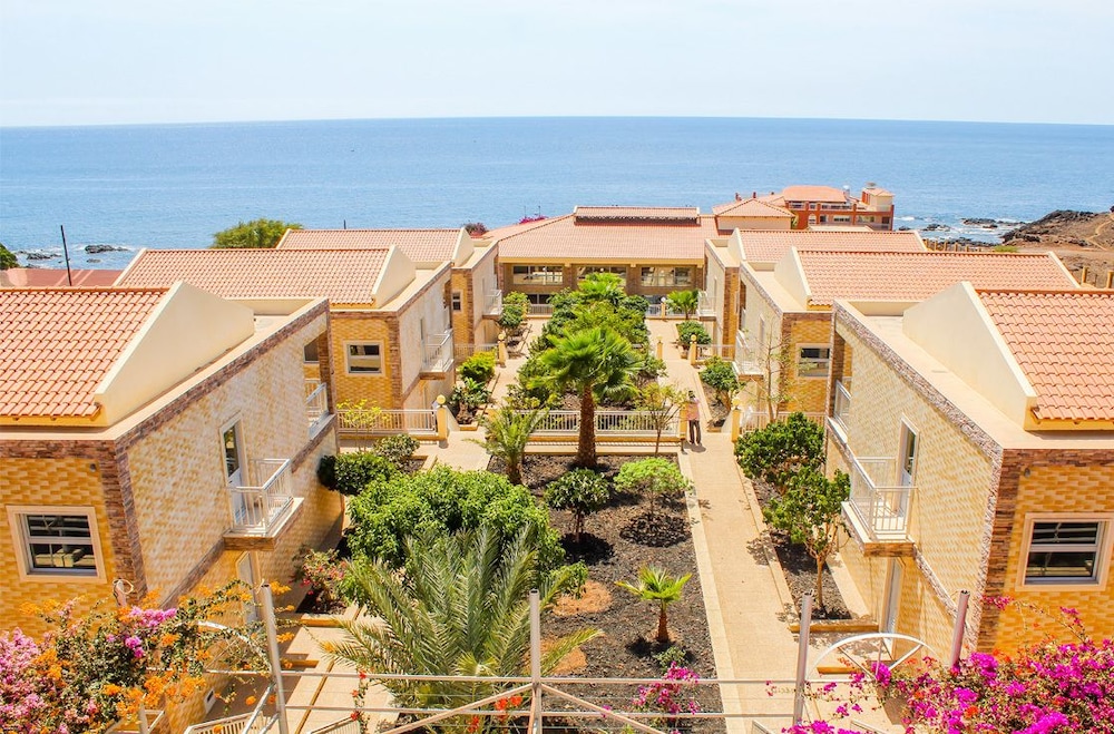 

Milano - Isola di Santiago, Capo Verde - Hotel Vulcão