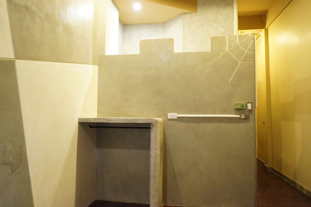 

Milano - Bangkok - Hive28