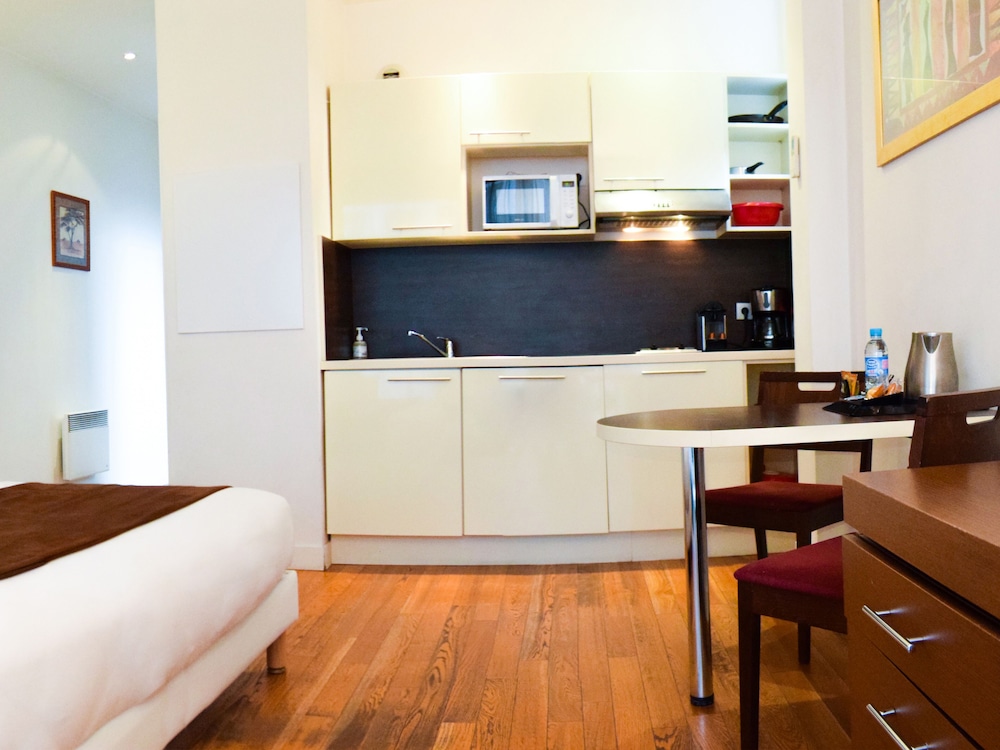 

Napoli - Neuilly-sur-Seine - Residhotel Imperial Rennequin