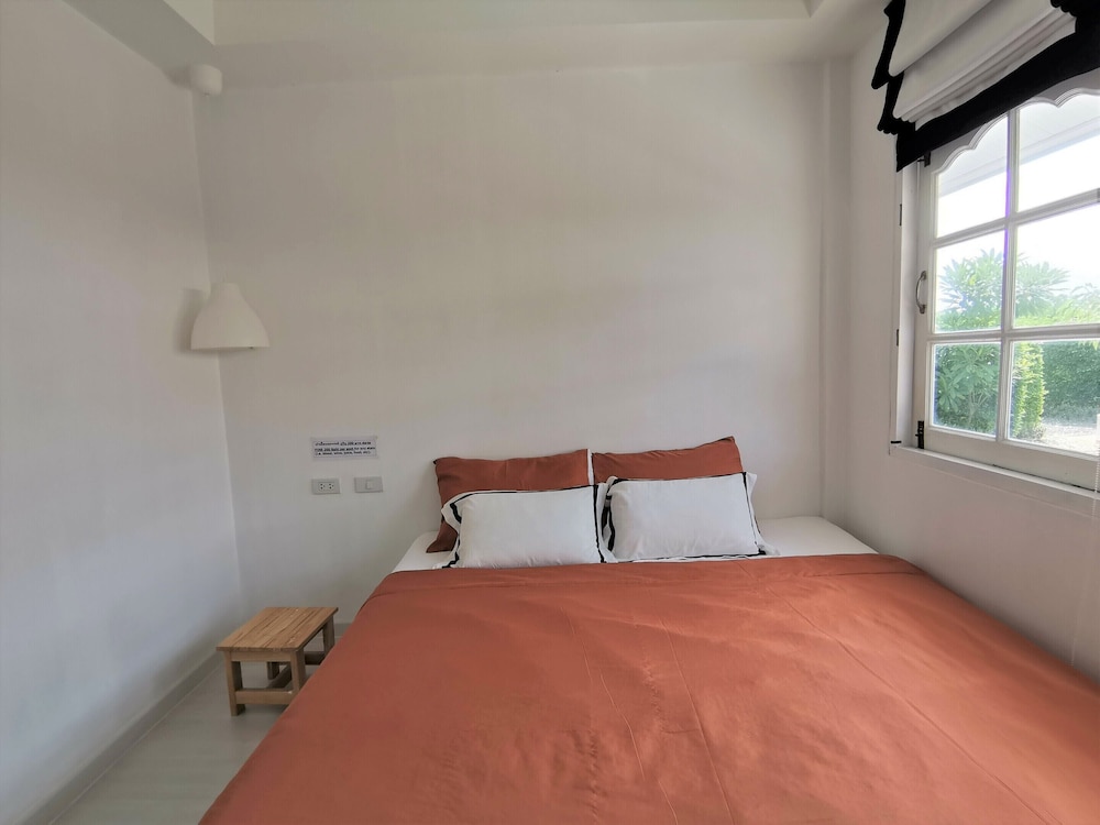 

Catania - Rawai Beach - 1715 House & Caff Resort, Phuket