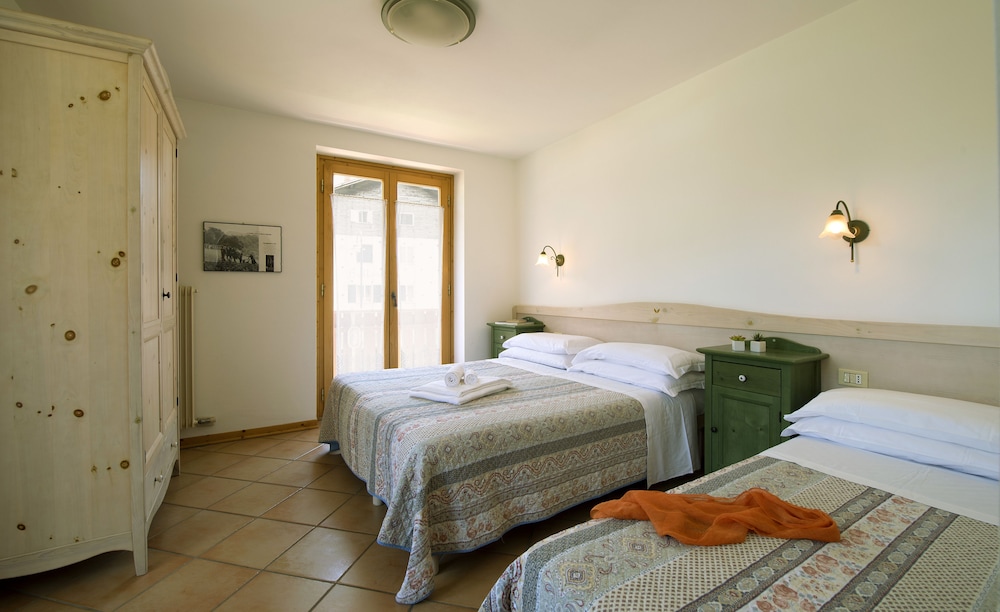 

Napoli - Trentino, Italia - Residence Rio Piccolo