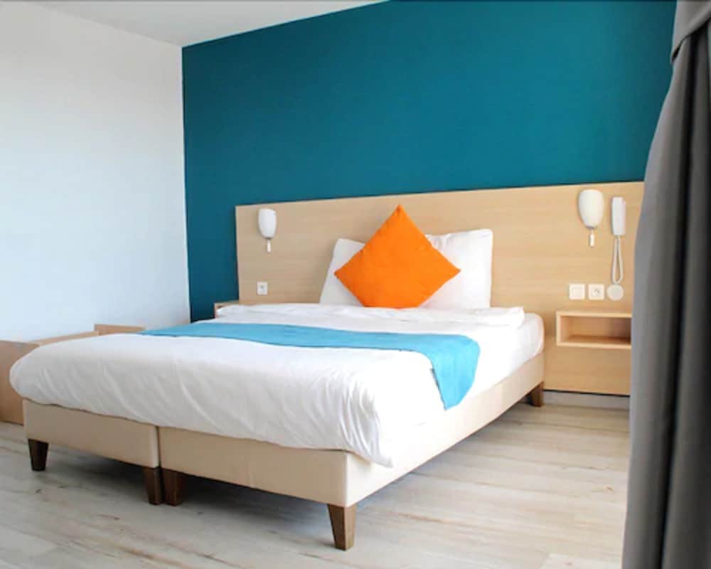

Verona - Paris Charles de Gaulle - Saglam Hôtel