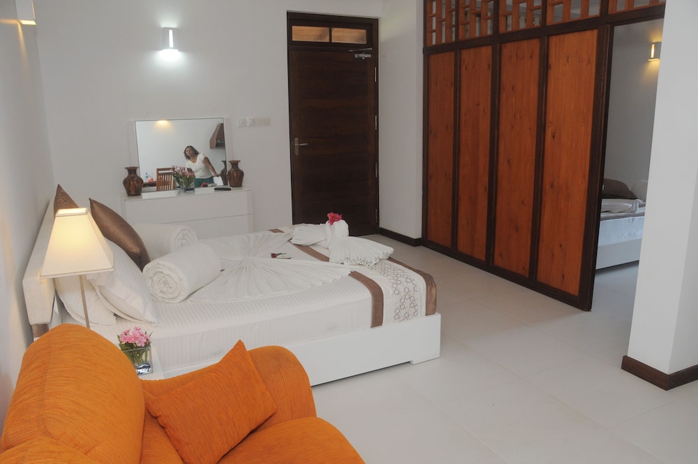 

Roma - Ahungalla - White Villa Resort Aungalla