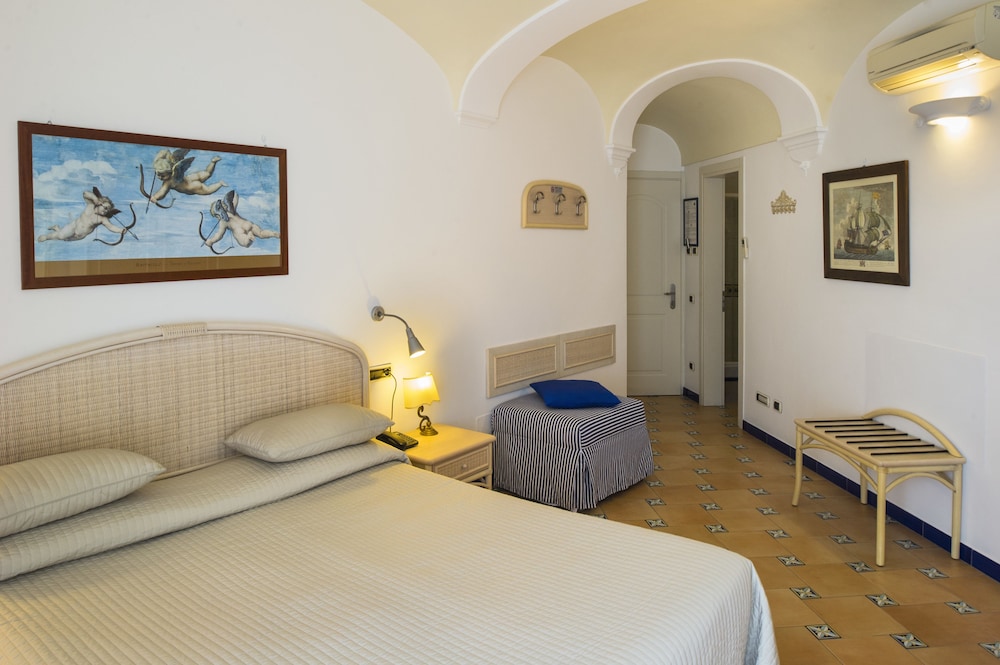 

Catania - Scala - Hotel Bellevue Suite