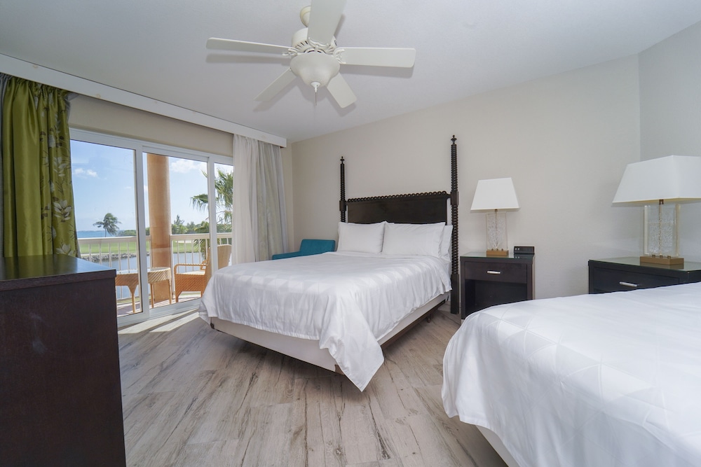 

Milano - Grand Cayman, Caraibi - The Grand Caymanian Resort