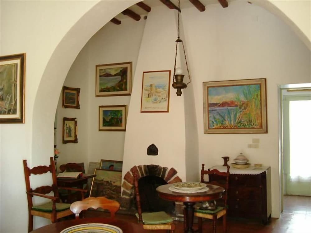 

Milano - Vulcano, Isole Eolie - Hotel Villa Diana