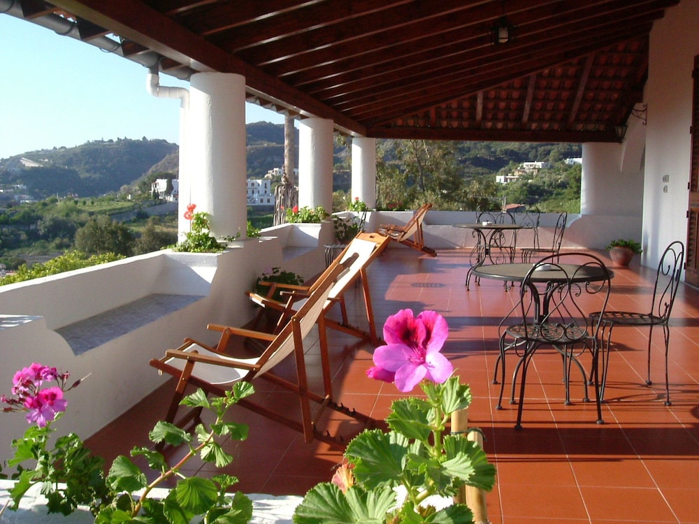 

Firenze - Lipari, Isole Eolie - Hotel Villa Diana