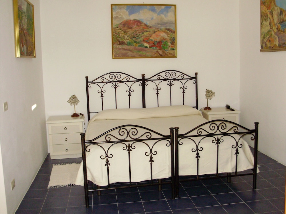 

Roma - Lipari, Isole Eolie - Hotel Villa Diana