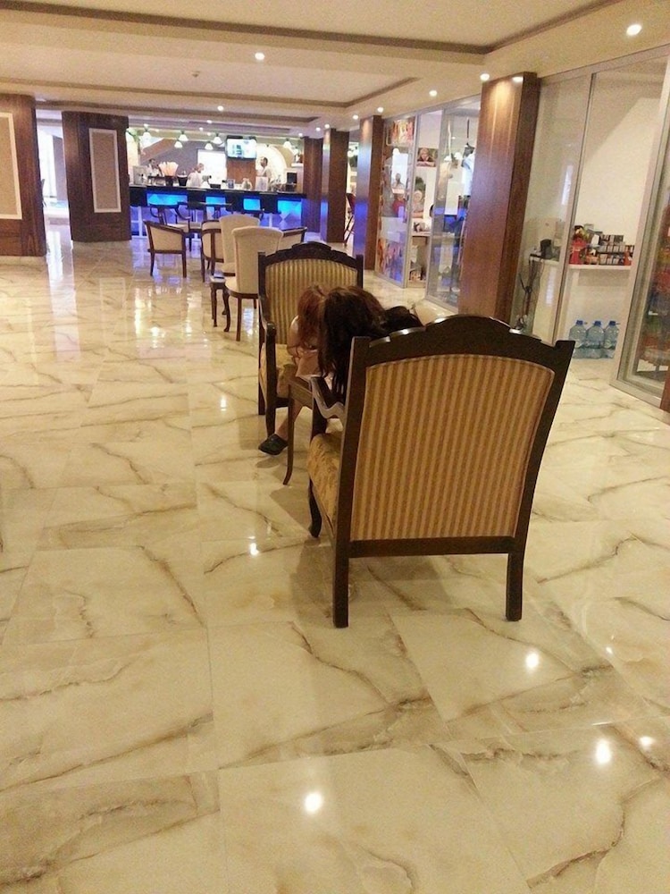 

Bari - Alanya - Lavinia Apart & Hotel