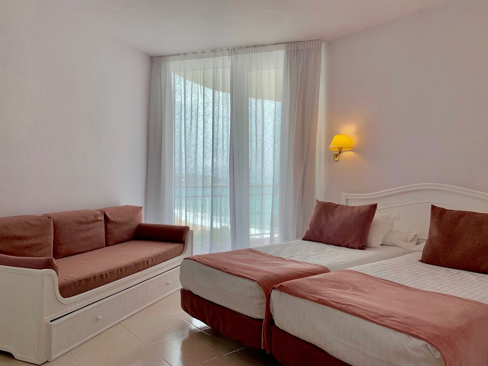 

Milano - Calonge (Girona) - Hotel Aromar