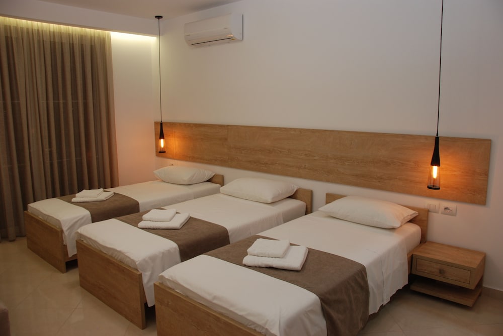 

Napoli - Sarandë - Hotel Mano