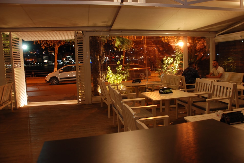 

Bologna - Sarandë - Hotel Mano