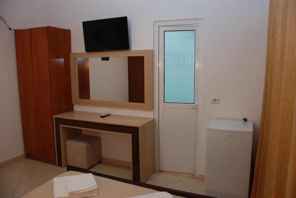 

Lamezia Terme - Sarandë - Hotel Mano