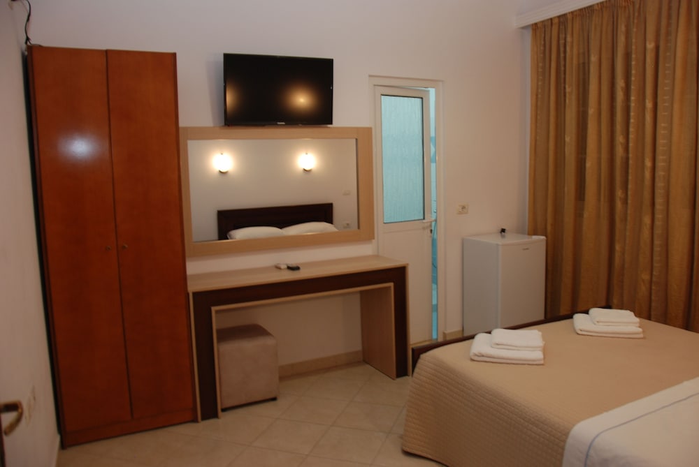 

Lamezia Terme - Sarandë - Hotel Mano