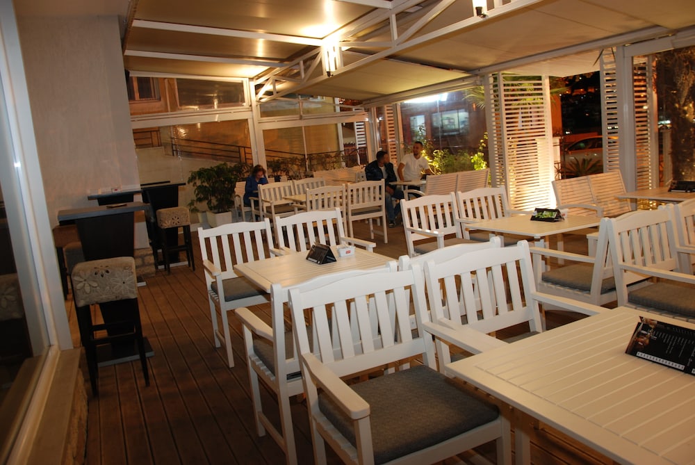 

Rimini - Sarandë - Hotel Mano