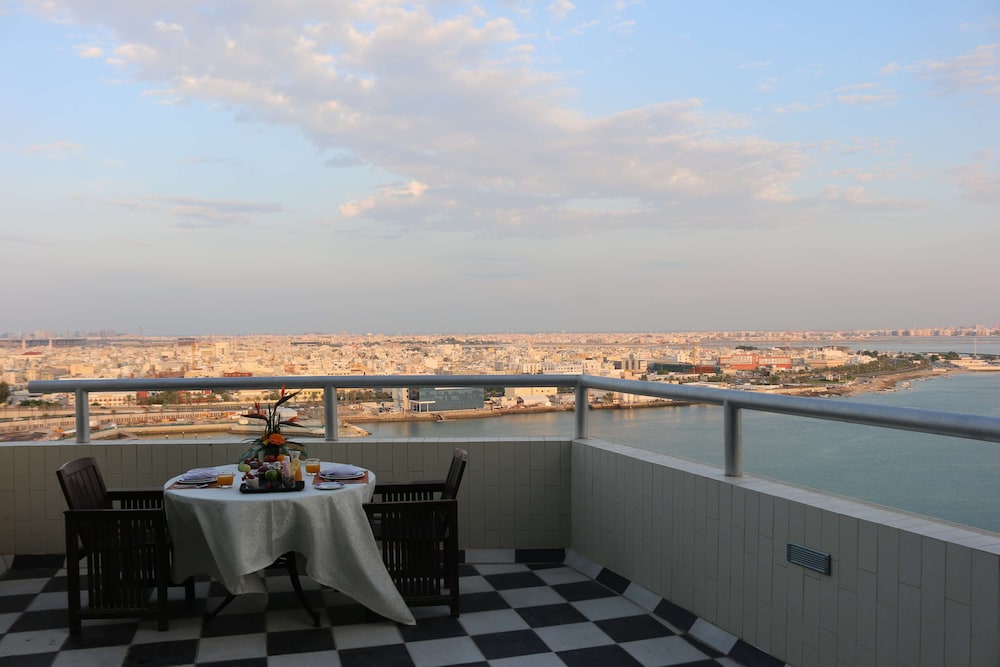 

Milano - Amwaj Islands - Elite Resort & Spa