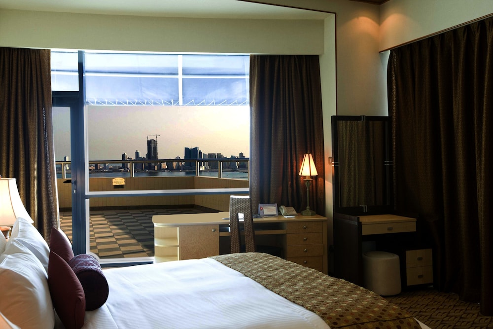 

Roma - Amwaj Islands - Elite Resort & Spa