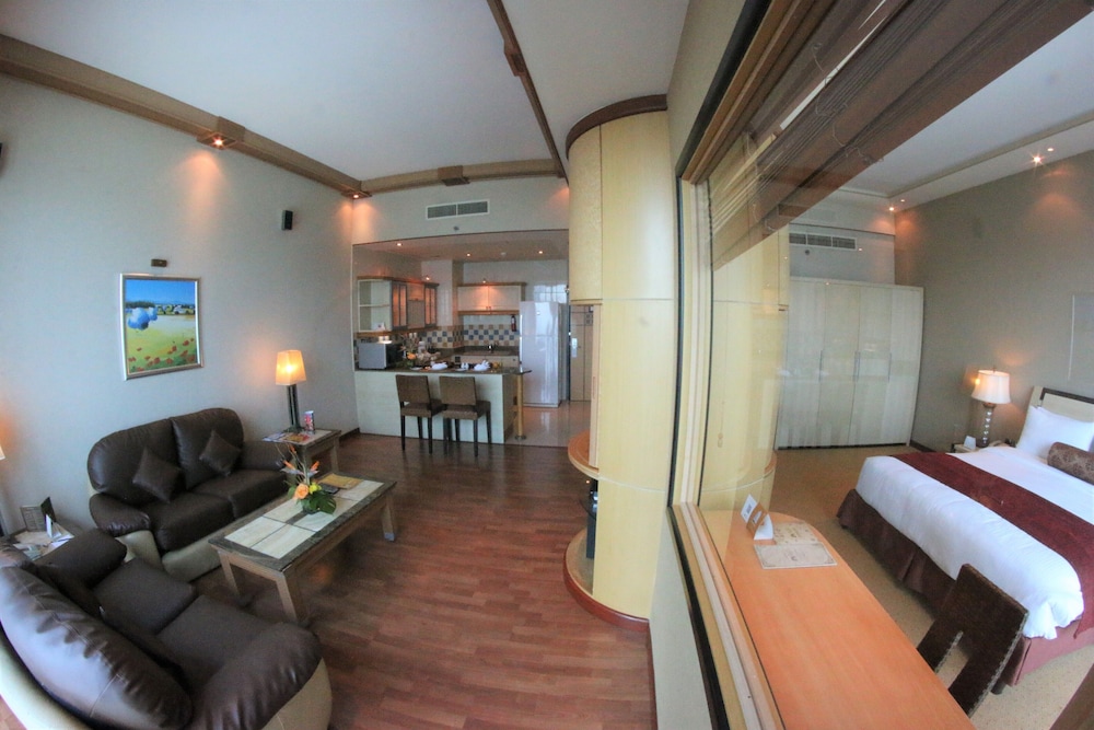 

Roma - Amwaj Islands - Elite Resort & Spa