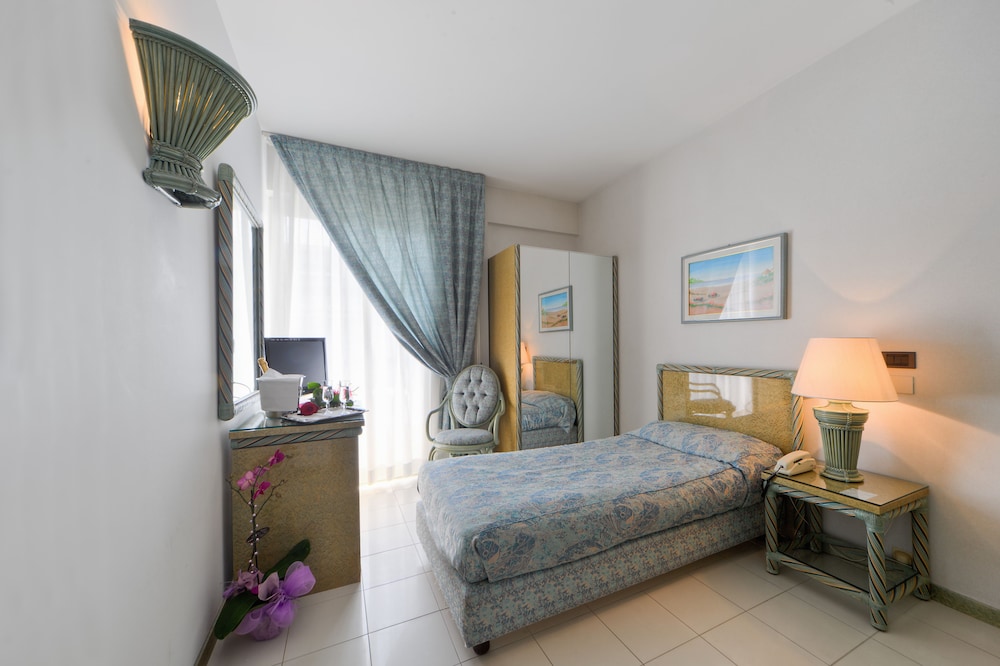 

Roma - Roseto degli Abruzzi - Hotel Ambasciatori