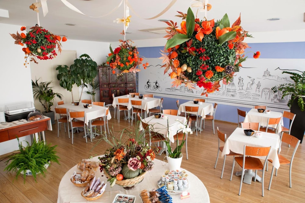 

Napoli - Caselle Torinese - Hotel Master