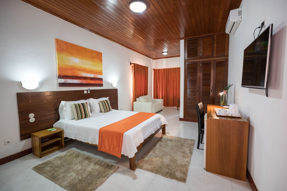 

Milano - São Tomé - Hotel Praia