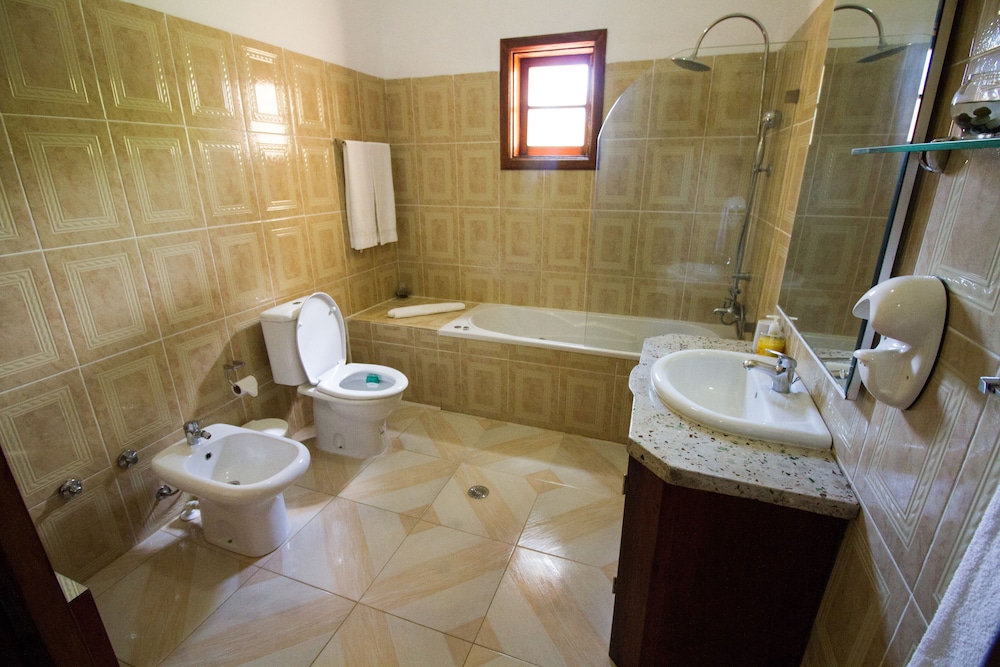 

Milano - São Tomé - Hotel Praia