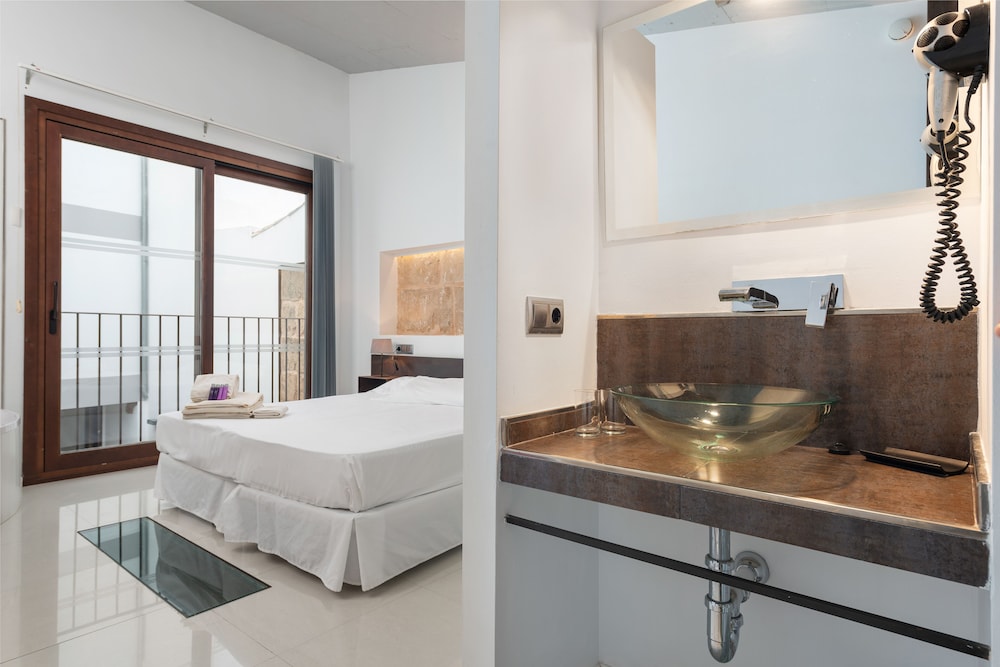 

Bologna - Puerto De Alcudia, Mallorca - Can Vent Boutique Hotel