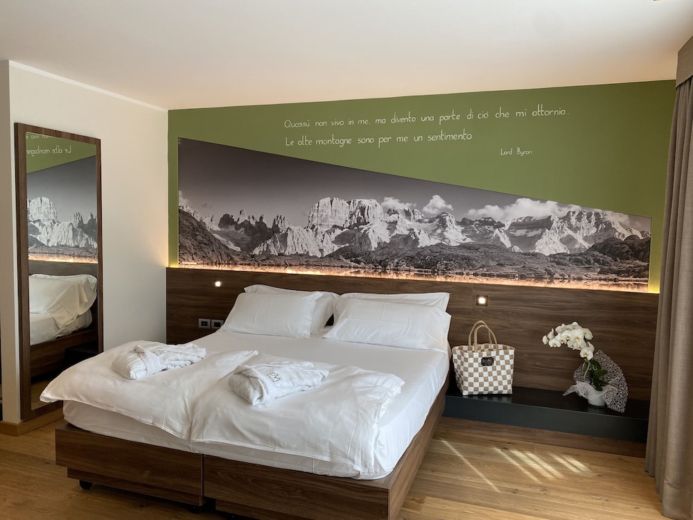 

Torino - Pinzolo - Dolomeet Boutique Hotel