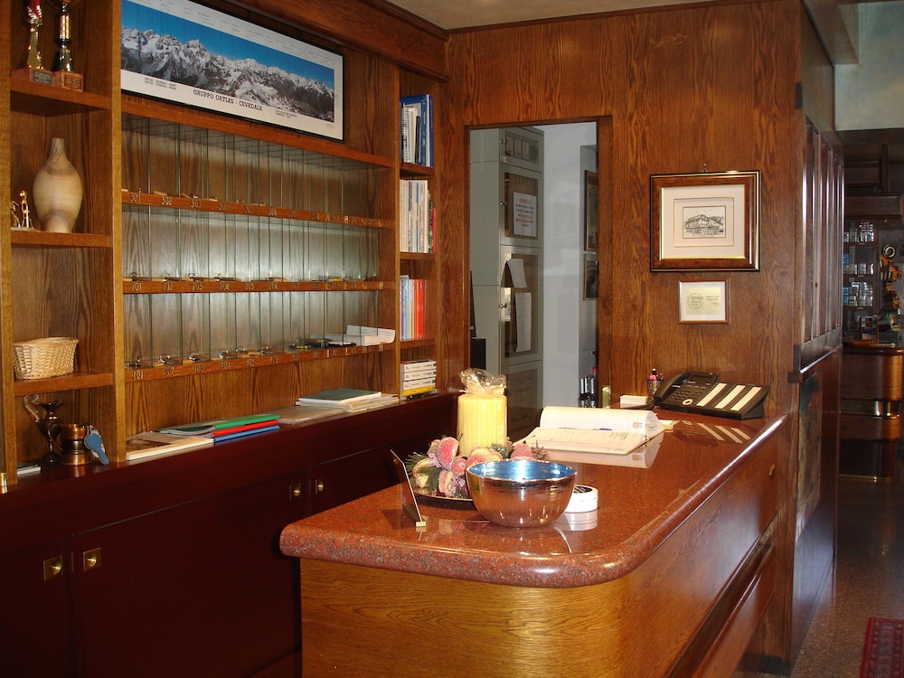 

Roma - Ponte di Legno - Hotel Adamello