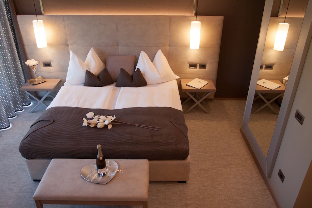 

Bari - Bolzano - The Lodge Sporthotel - Golfclub Eppan