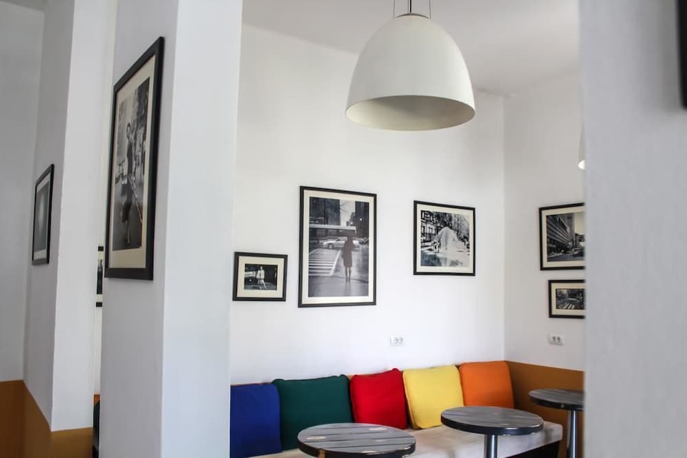 

Bologna - Tirana - Hotel Antigone