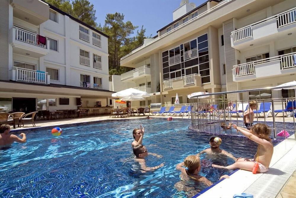 

Napoli - Kemer - Viking Express Otel