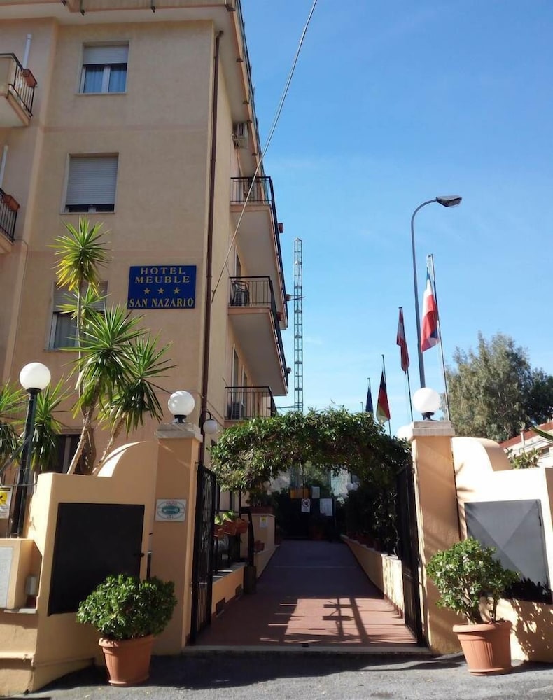 

Milano - Varazze - Hotel San Nazario
