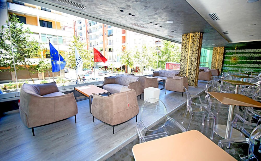 

Milano - Valona - Hotel Palace Vlore