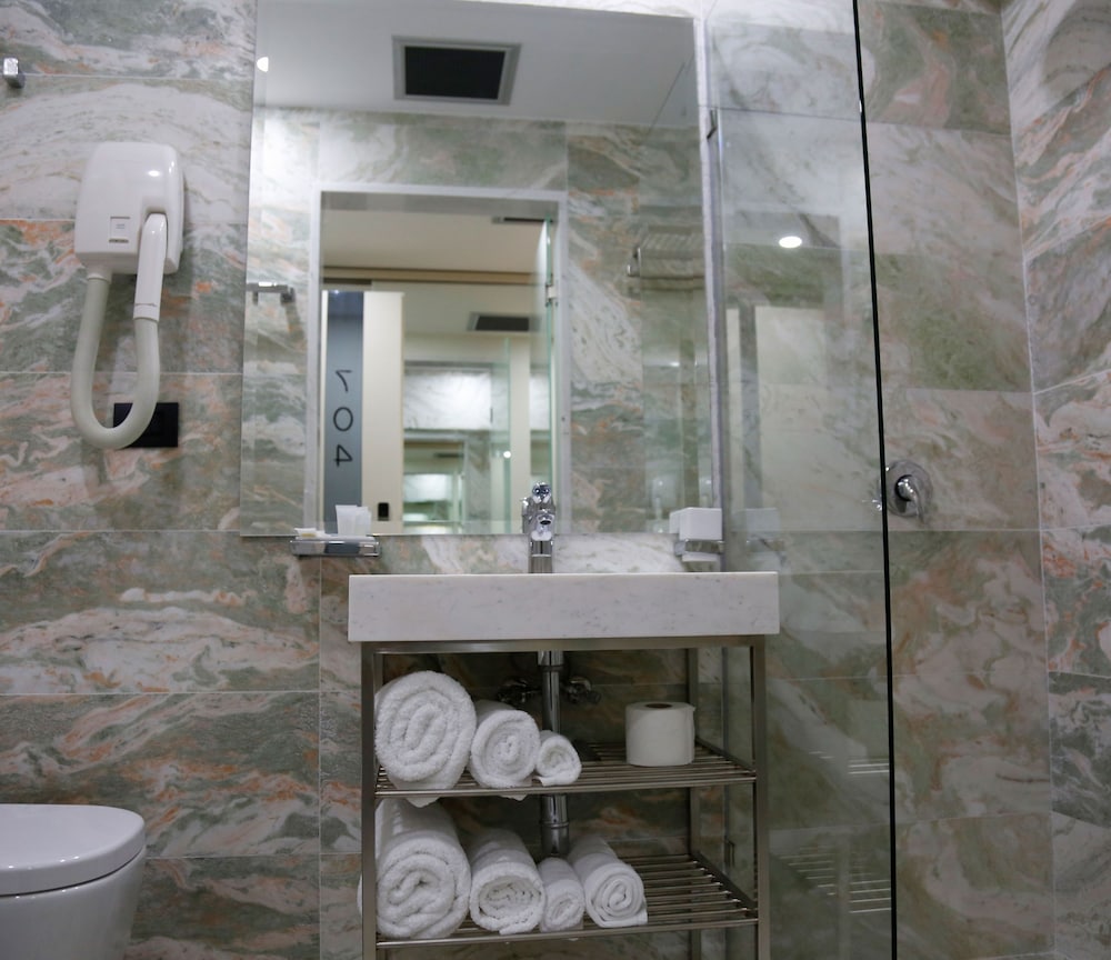 

Trieste - Valona - Hotel Palace Vlore