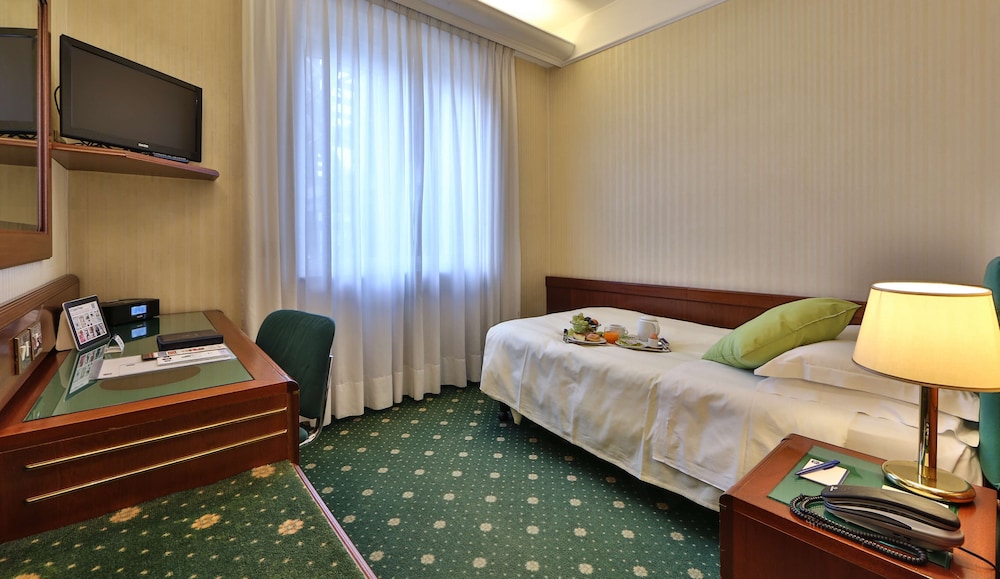

Napoli - Bollate - Hotel Astoria, Sure Hotel Collection by Best Western