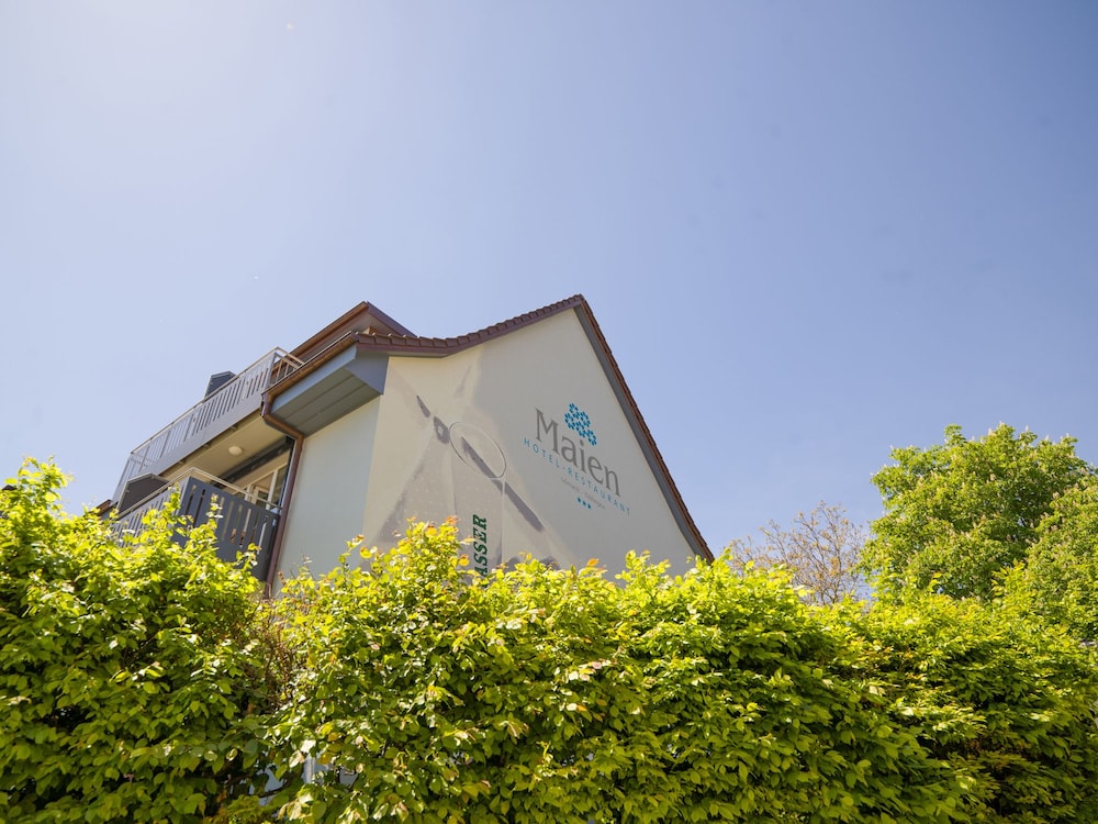

Milano - Basilea - Restaurant-Hotel Maien