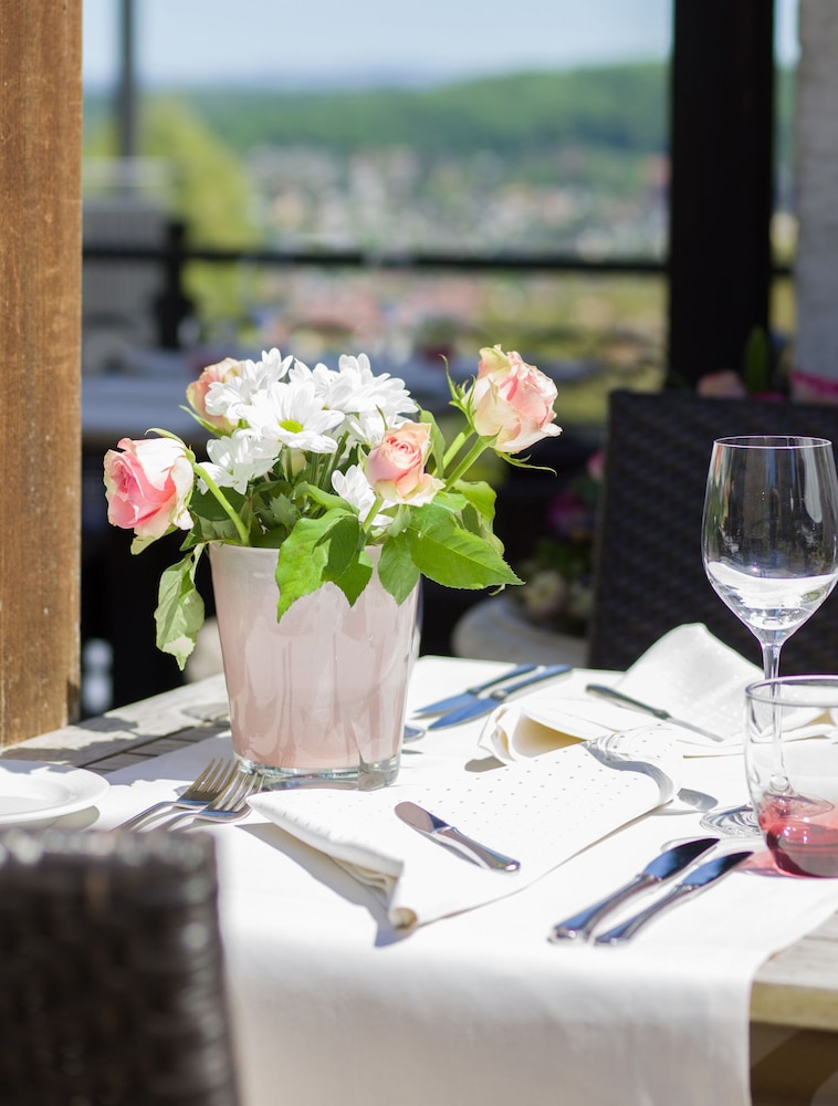 

Milano - Muttenz - Maien Hotel & Restaurant