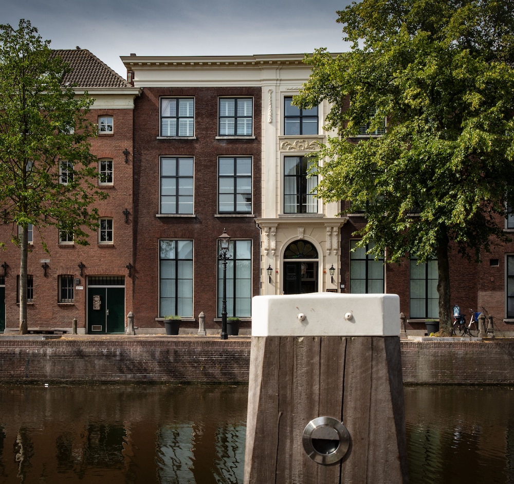 

Bologna - Rotterdam - Stadsvilla Mout Rotterdam-Schiedam