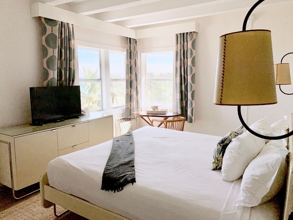 

Roma - Surfside - Broadmore Miami Beach
