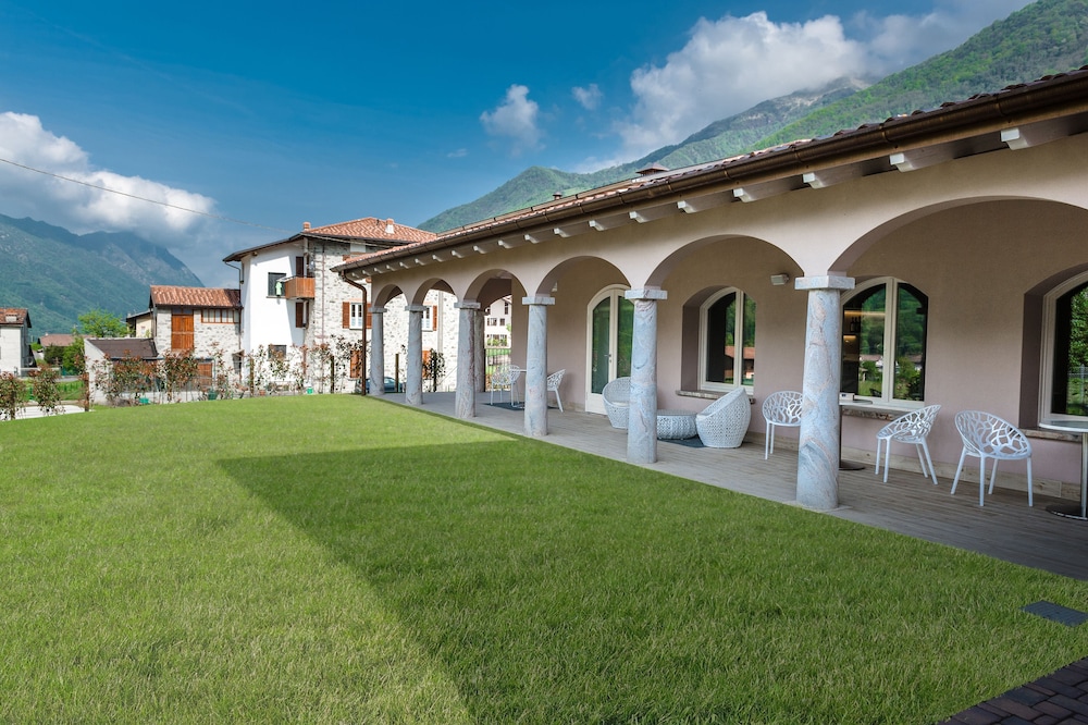 

Roma - Barzio - Bianco Hotel