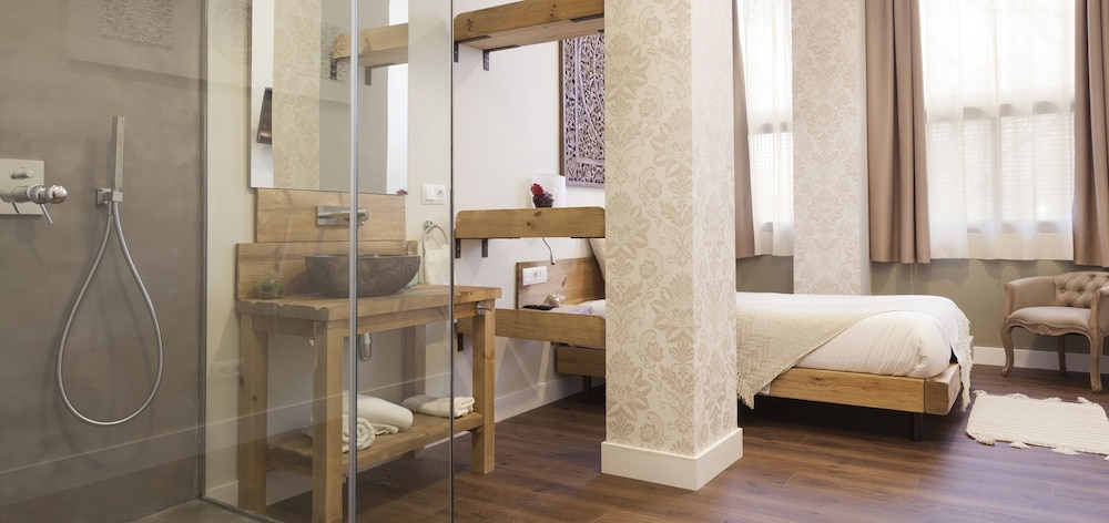 

Verona - Hospitalet de Llobregat - Hotel Radha