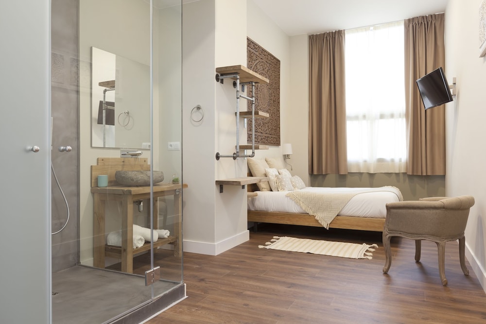 

Bari - Hospitalet de Llobregat - Hotel Radha