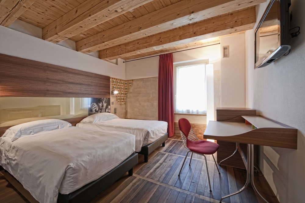 

Catania - Villafranca di Verona - Hotel Veronesi La Torre