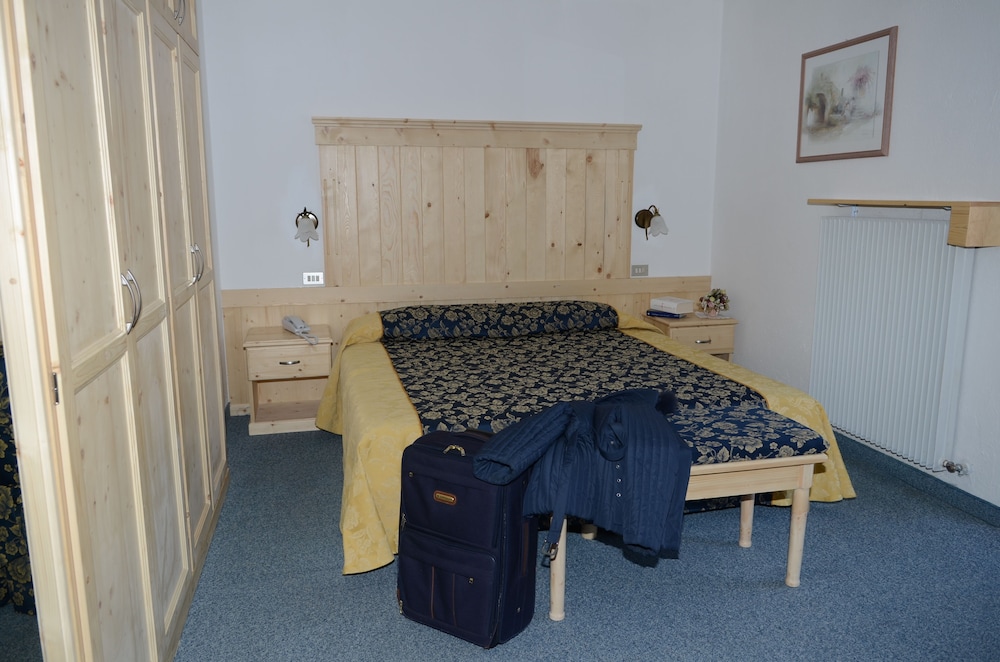 

Milano - Val di Fiemme, Montagna Italia - Hotel Corona