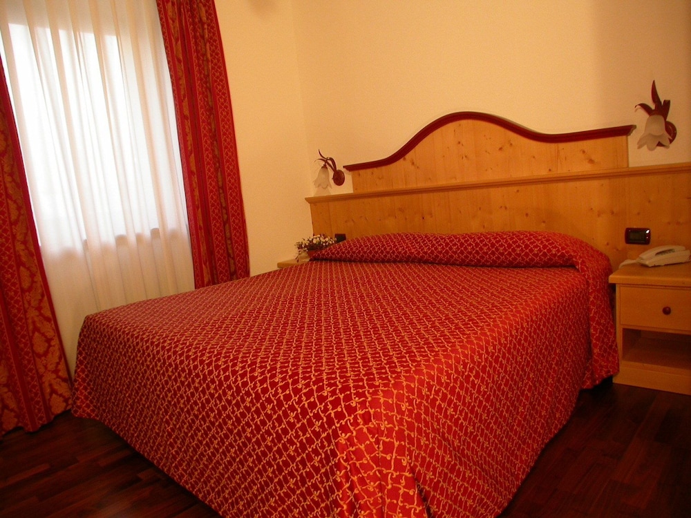 

Napoli - Cavalese - Hotel Corona