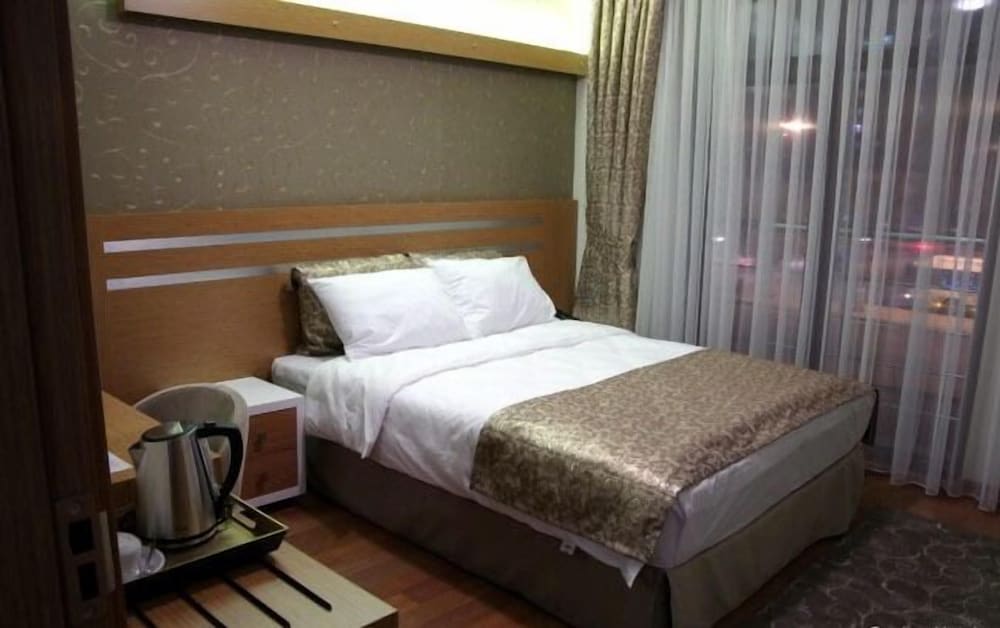 

Milano - Kayseri - Gevher Hotel