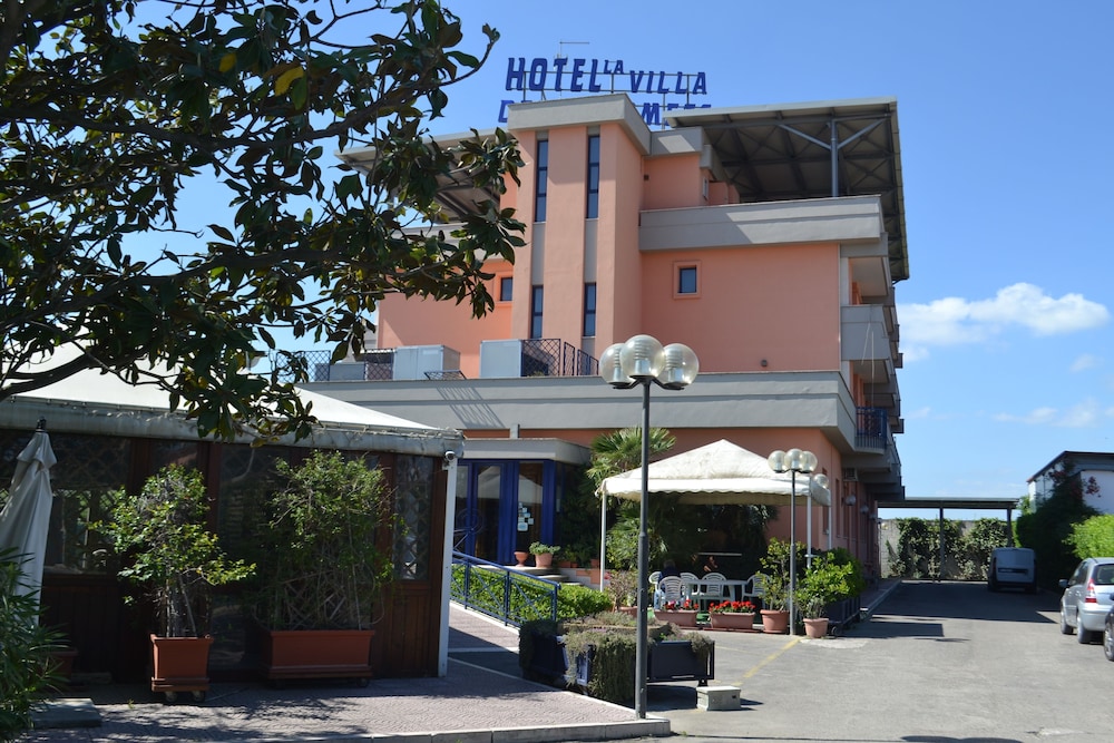 

Verona - Foggia - La Villa dei Gourmets - Struttura Sanificata