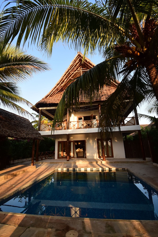 

Bari - Matemwe - Tamani Villas
